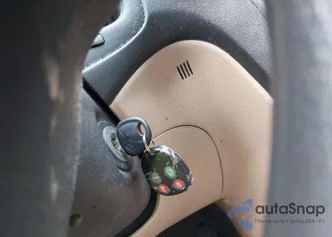 2008 Kia Rondo Lx/Ex from USA, damaged, VIN KNAFG525687165174